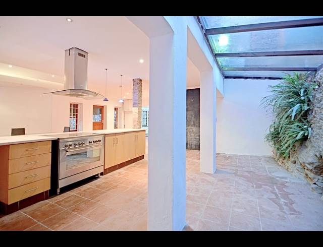 3 BEDROOM HOUSE FOR SALE IN MOUNTAIN VIEW